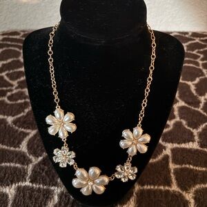 Gold and White Floral Pendant Necklace